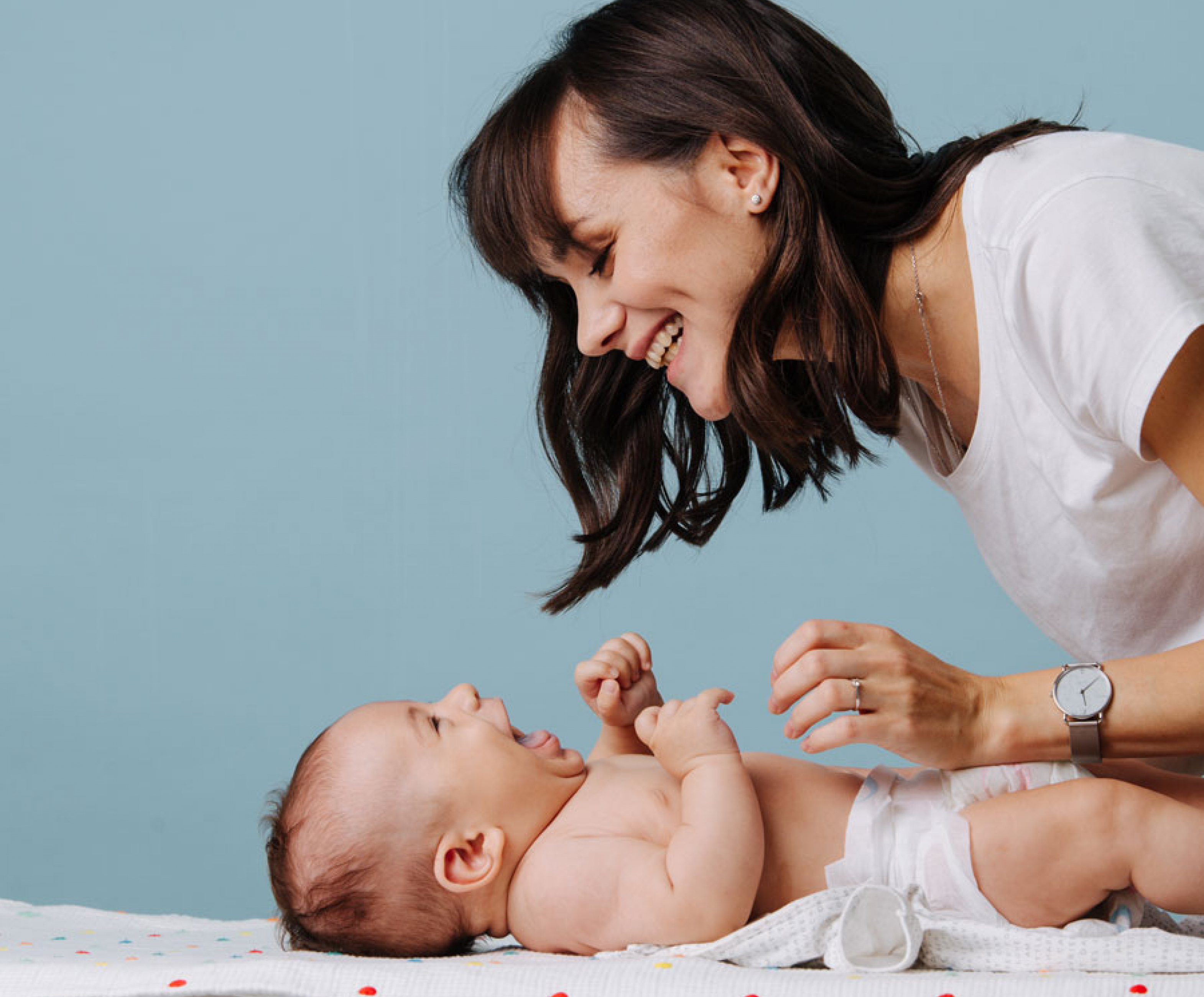 Au-delà des gestes techniques se tisse la relation parent-enfant…
