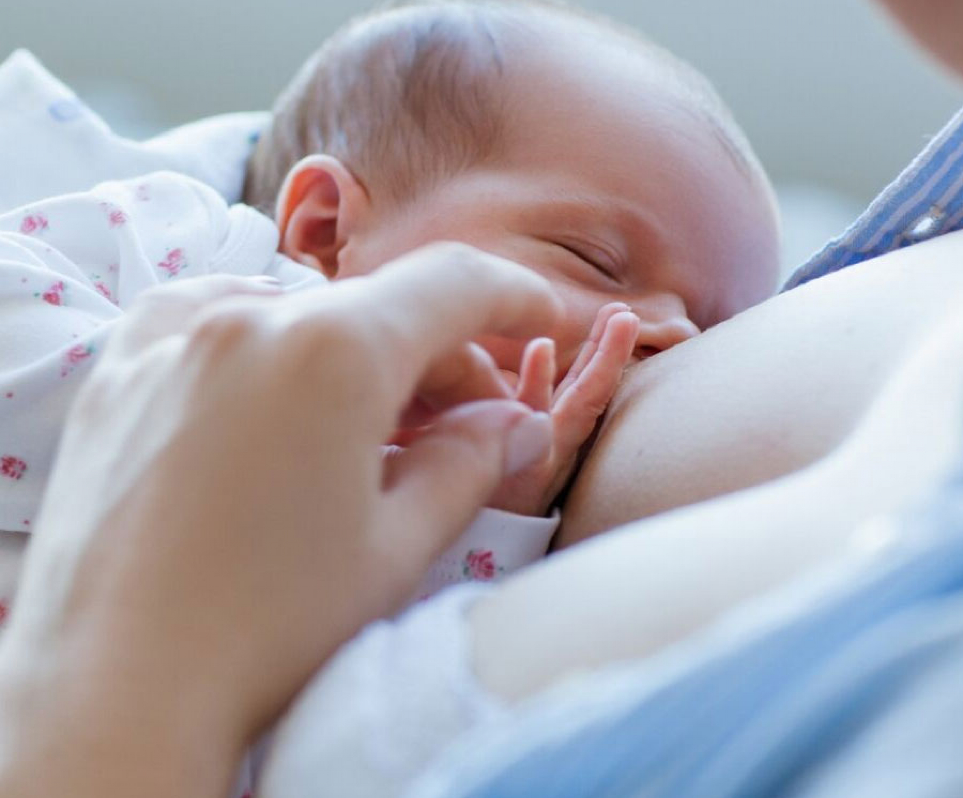 Des signes que bébé est bien positionné pour allaiter