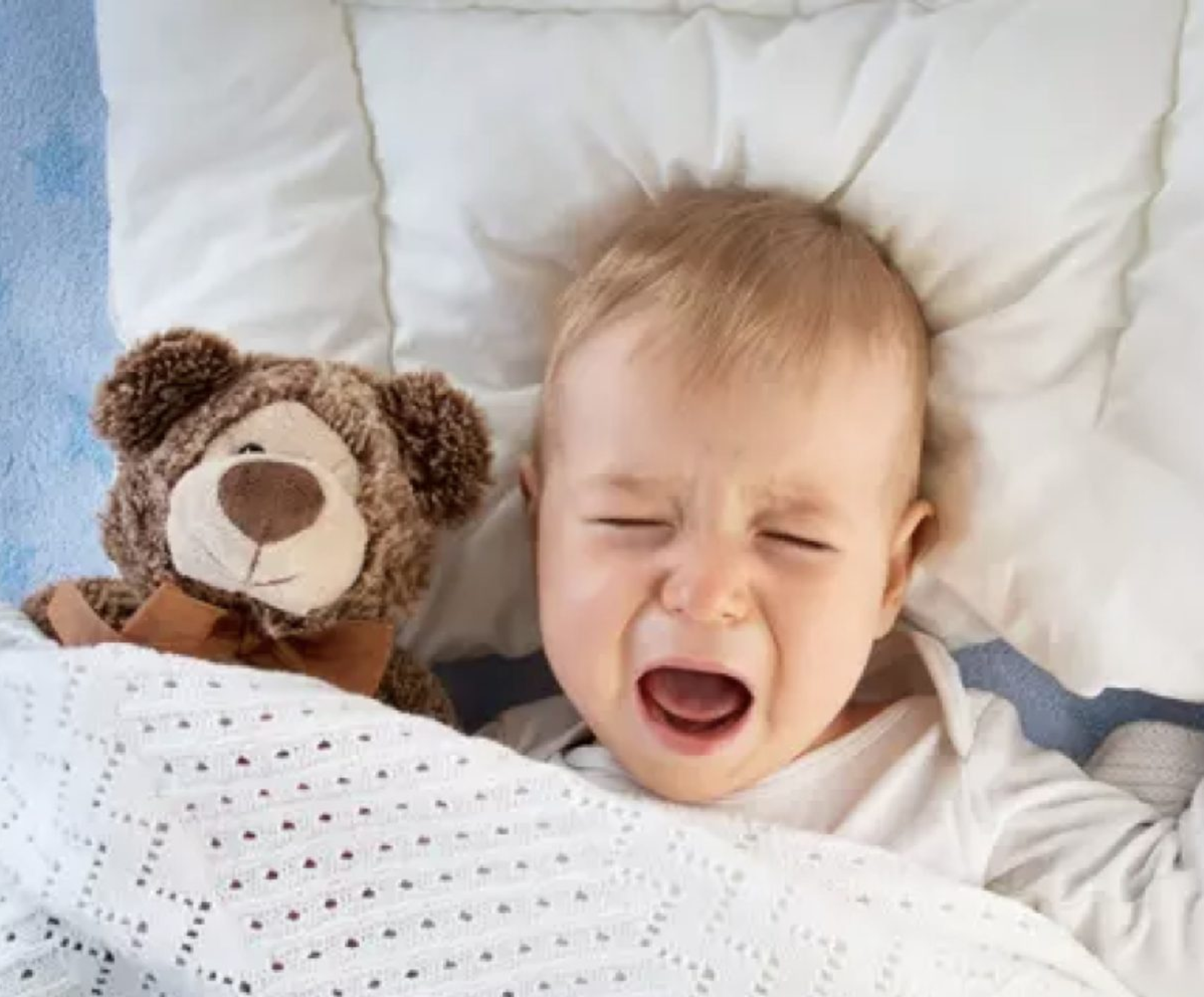 bébé qui pleure poussée dentaire
