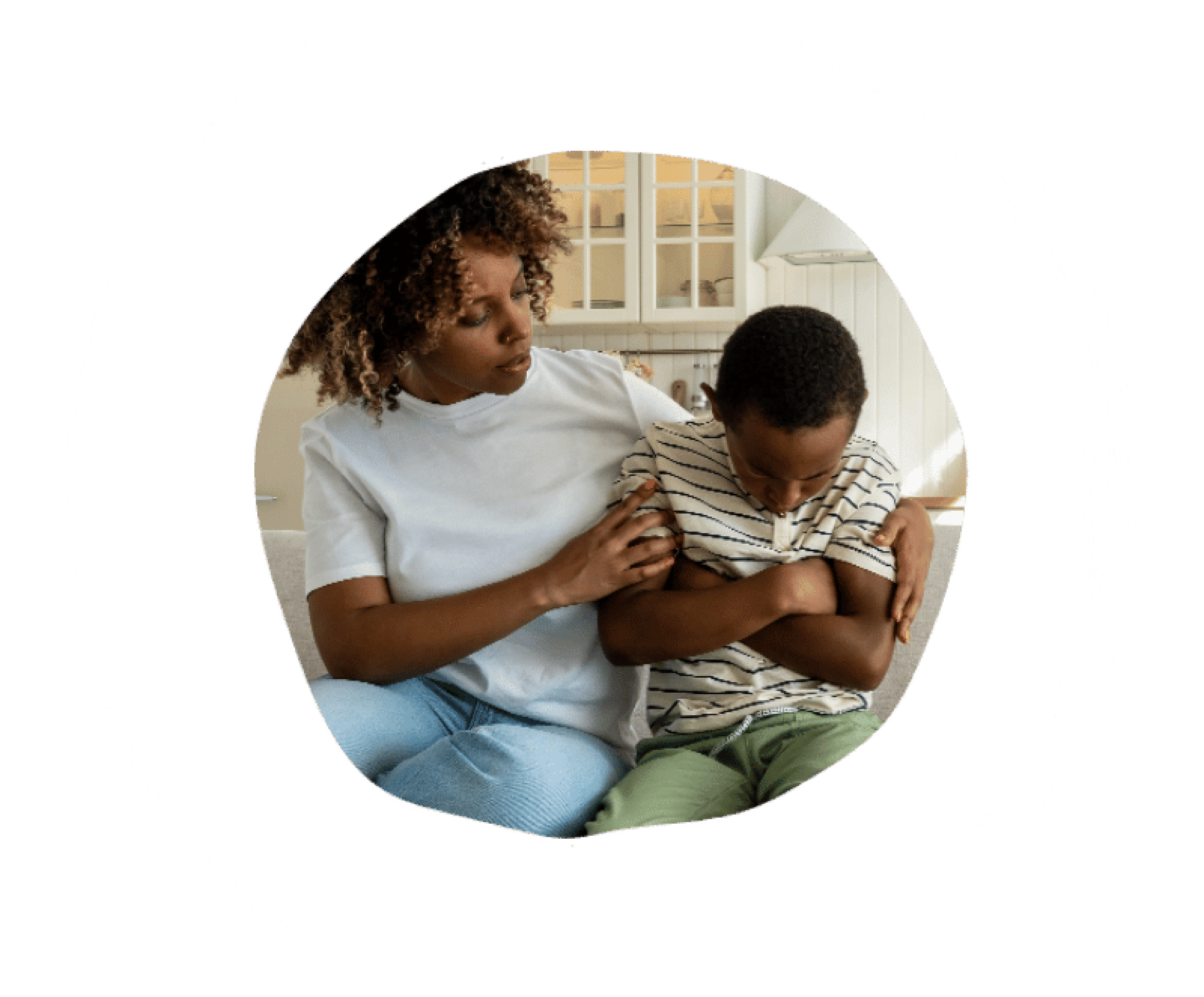 une mère et son enfant énervé